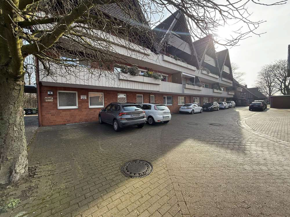 Gewerbeeinheit im Erdgeschoss mit 10 Räumen