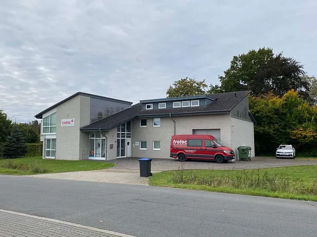 Renovierte Büroräume im Gewerbepark