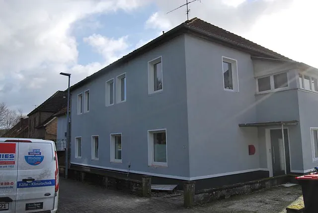 3 Fam. Haus , gut vermietet und teilrenoviert