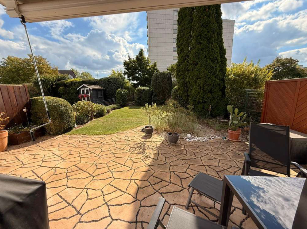 Sanierungsbedürftiges Backsteinhaus mit grenzenlosen Ackerland